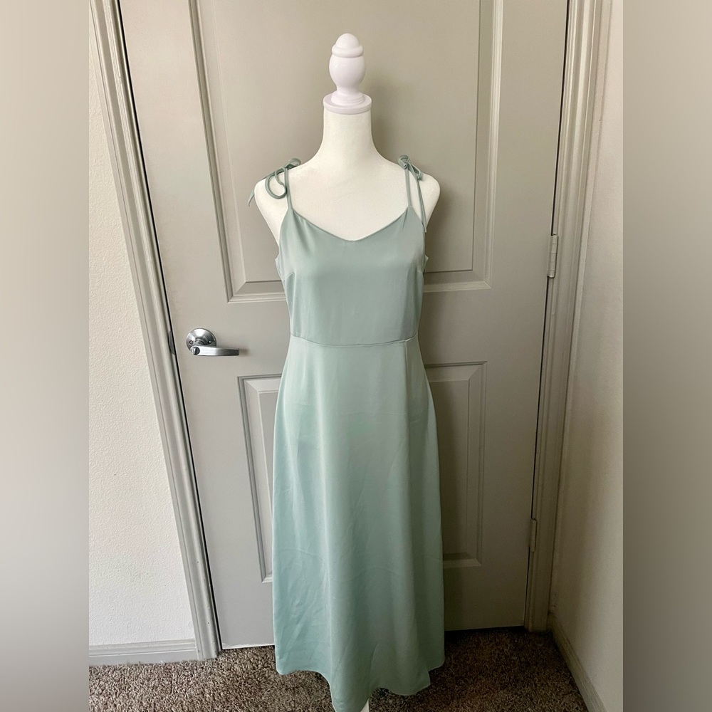 Baby Blue Spaghetti Strap Sleeveless Midi Dress